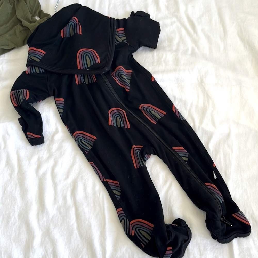 Kyte baby limited edition midnight rainbow print